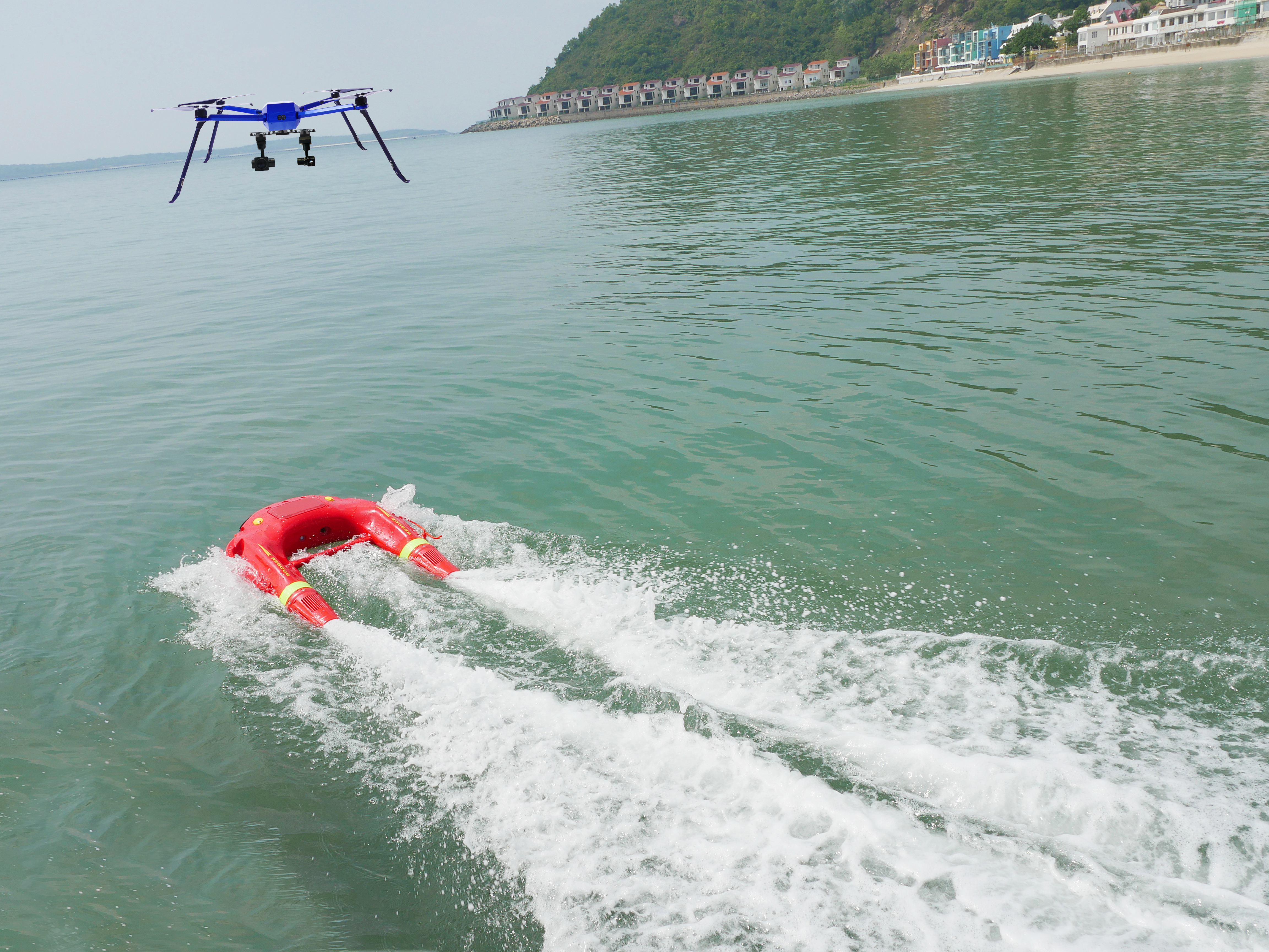 ?水上救援機(jī)器人，救援從未如此高效！